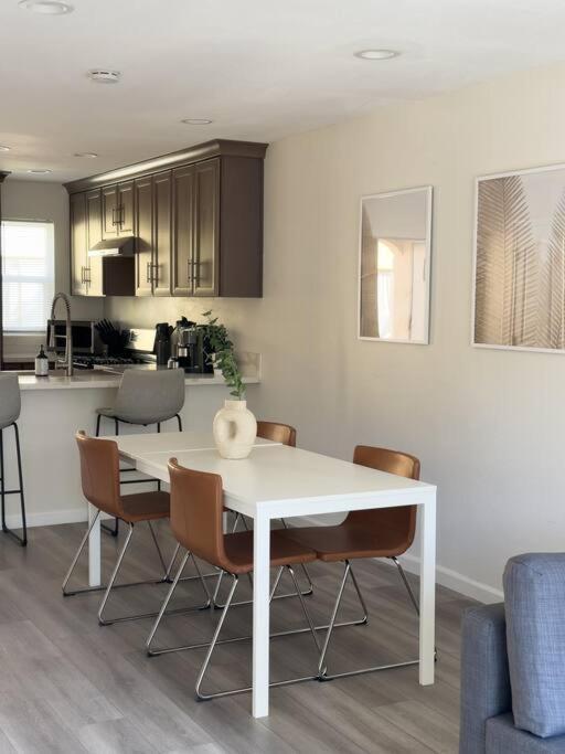 أنهايم Modern Retreat 1 Mi. From Disney المظهر الخارجي الصورة