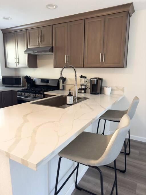 أنهايم Modern Retreat 1 Mi. From Disney المظهر الخارجي الصورة