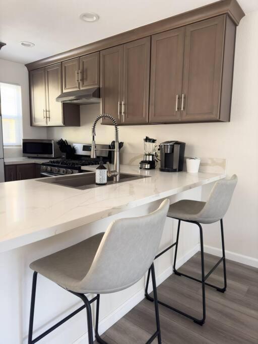 أنهايم Modern Retreat 1 Mi. From Disney المظهر الخارجي الصورة