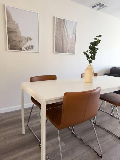 أنهايم Modern Retreat 1 Mi. From Disney المظهر الخارجي الصورة